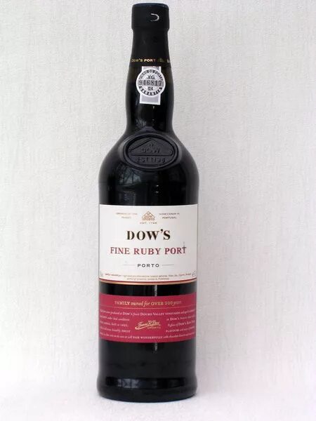 Dows fine ruby port. Dow's fine tawny port. Порто лбв доуз. Портвейн dow's, fine ruby port. Портвейн grahams fine ruby port 0.