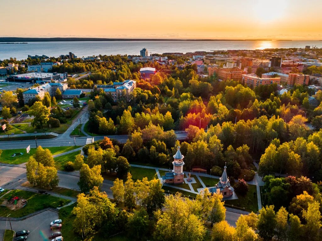 Главный город карелии. Столица карелии петрозаводск. республика карелия столица — город петрозаводск. петрозаводск центр города. петрозаводск обзорная экскурсия.