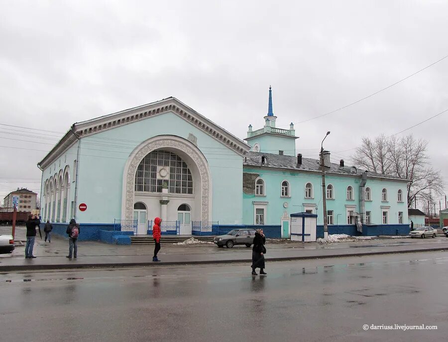 Вокзал орджоникидзе. Город Брянск Бежицкий район. Брянск Бежицкий. Бежица города Брянска. ЖД вокзал Бежицкий район Брянск.