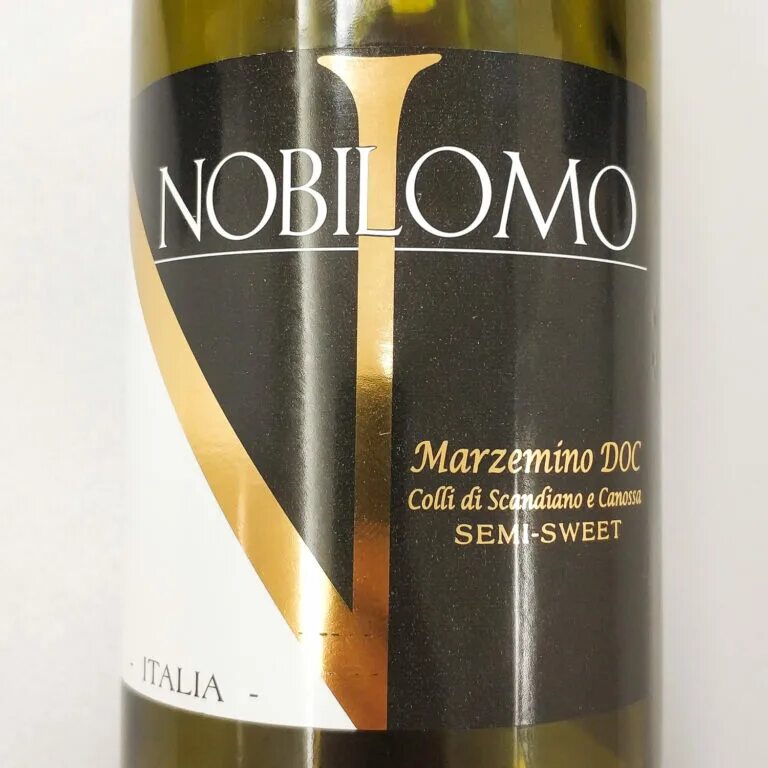 Вино полусухое doc. Вино Нобиломо Марцемино красное белое. Вино Италия Нобиломо. Nobilomo вино белое. Вино Нобиломо Мальвазия белое.