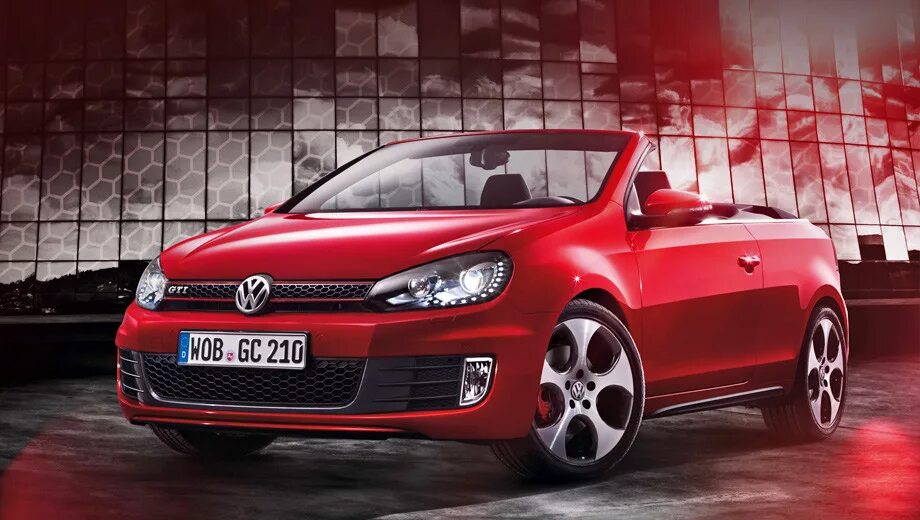 Фольксваген нью битл 2014. Фольксваген гольф 5 красный. Volkswagen golf 2015 red. Фольксваген джетта 6 красная. Красная машина фольксваген.