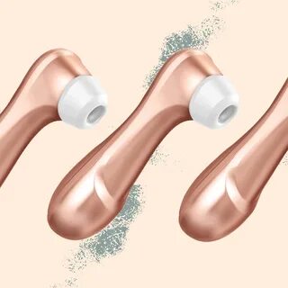 c_limit/satisfyer.gif" width="550" alt="Hot blonde with...