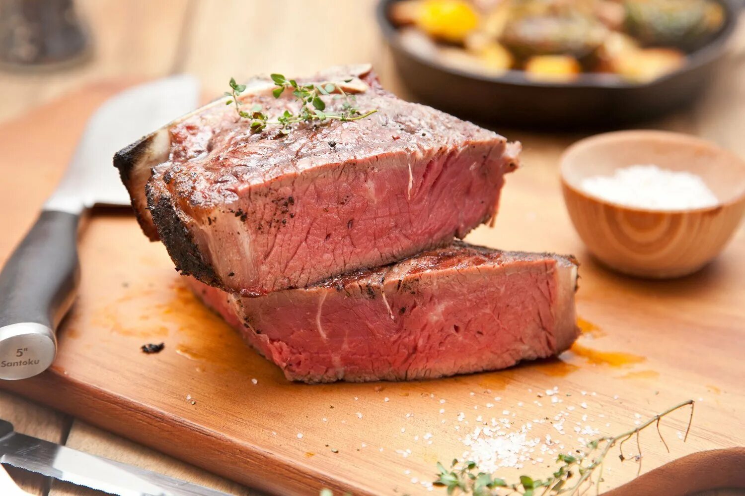 Стейк medium rare. Стейк медиум рар. Стейк рибай медиум. Стейк медиум прожарки. Как приготовить медиум.