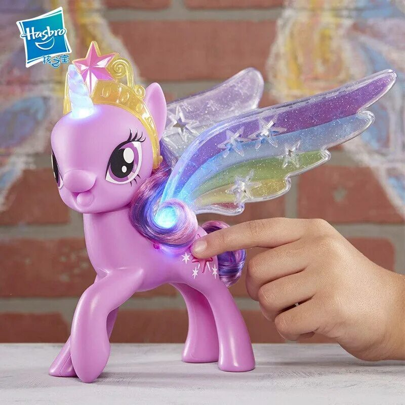 My little pony отзывы. Игрушка Искорка с радужными крыльями my little Pony Hasbro. Игрушка my little Pony Искорка с радужными крыльями. Фигурка Hasbro my little Pony Искорка с радужными крыльями e2928. Pony Твайлайт игрушки Hasbro.