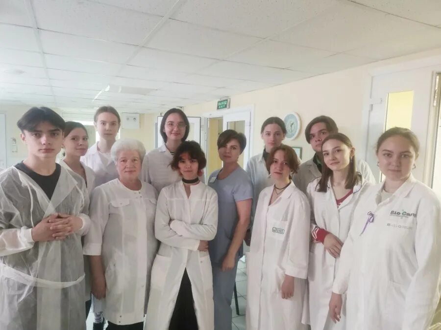 Екатеринбургские врачи год боролись за жизнь девочки, которая попала в страшное 
