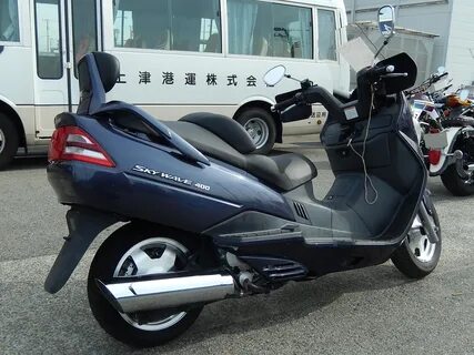 Suzuki Skywave 400 - Great Wall Safe. 