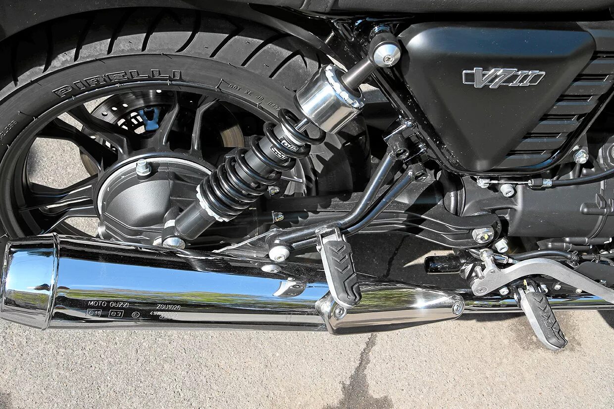 Мотоциклы с карданом. Мотоцикл бмв r1200 nine t. Kawasaki gtr 1400 tetra-lever. Bmw k1200s. Ямаха с карданом мотоцикл.