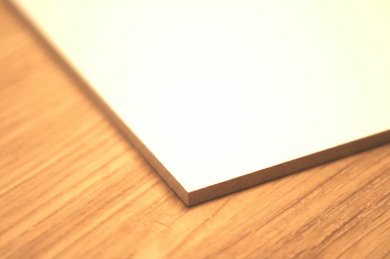 Хдф 3 мм купить. HDF - High density fiberboard (древесноволокнистая плита высокой плотности). ЛХДФ 3мм 2800х2070. ЛХДФ 03х2800х2070 белая 1ст. Кроношпан. ХДФ ламинированная 3 мм белый.