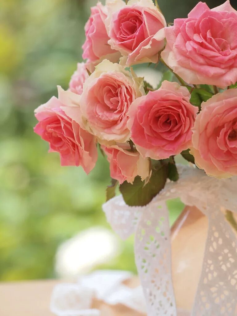 Открытка с днем розовой. Красивые цветы. С днем рождения розы. Розовые розы. Красивейшие цветы.