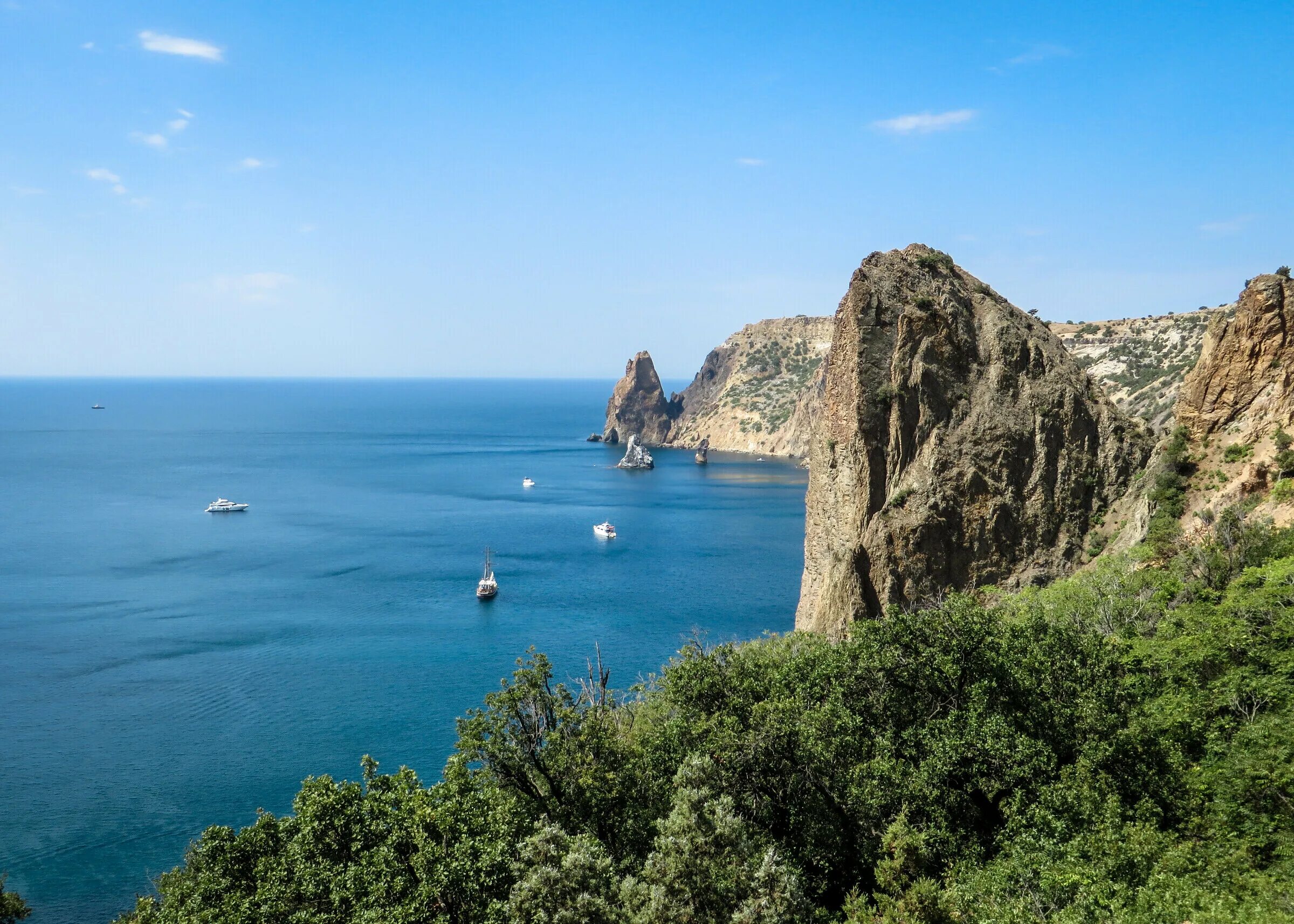 Крым где переночевать. Фиолент. Скалистый берег в Крыму где находится. Russian Cape.