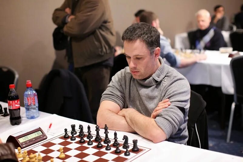 Шахматы кадун ретро. Шахматы с компьютером. Шахматы. Шахматы с компьютером. Шахматы минута.