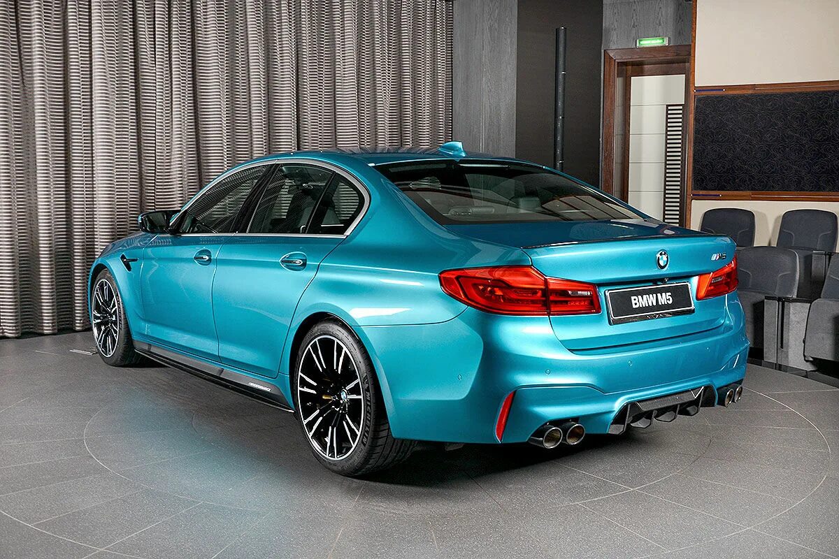 Бмв м5 ф90 цвет. BMW m5 Snapper Rocks Blue. BMW m5 бирюзовая. BMW 5 бирюза 2021. BMW m5 f90 зеленая кислотная.