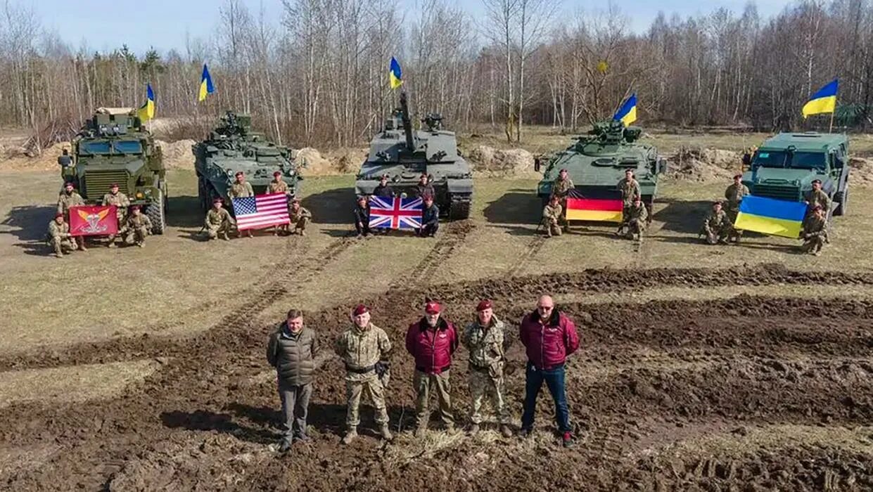 Издержки НАТОзации: американская техника не влезает в ангары ВСУ