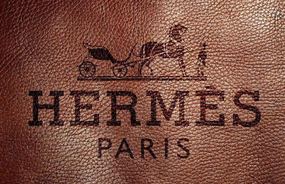 Hermes it. Hermes бренд. Hermes эмблема. Хермес логотип. Гермес бренд логотип.