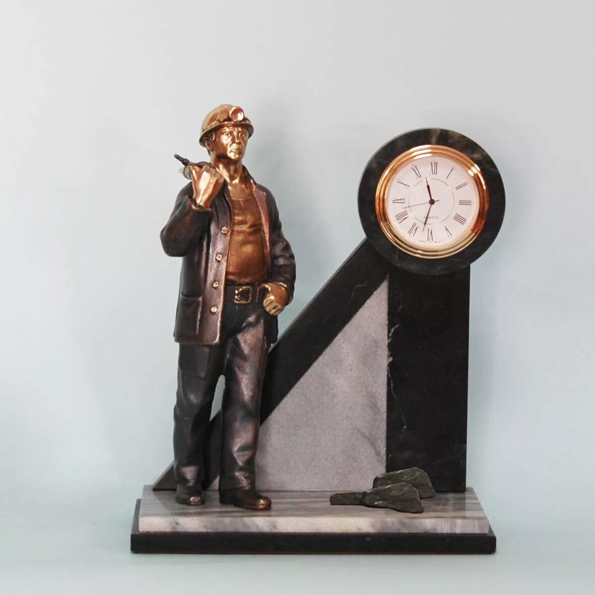 Часы покоритель недр. Часы шахтер. Часы шахтер. Часы шахтер. Часы шахтер.