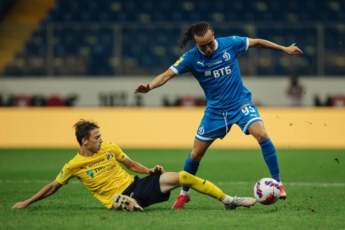 Динамо (футбольный клуб, киев) матчи. Ростов динамо москва. Динамо москва. Фк динамо москва. В какой лиге играет динамо.