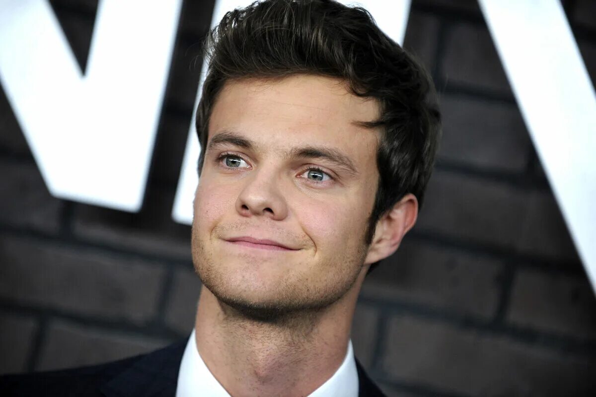 Актер играющий бога. Jack Quaid. Джек Куэйд крик.