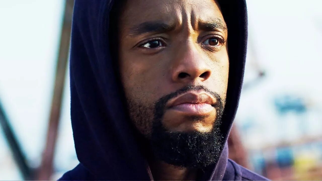 Мост 21. 21 мост фильм. чедвик боузман 21 мост. 21 мост (2019). 21 мост фильм 2019 постер.