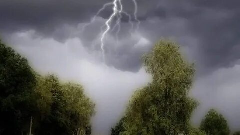 Гром и дождь чудовой