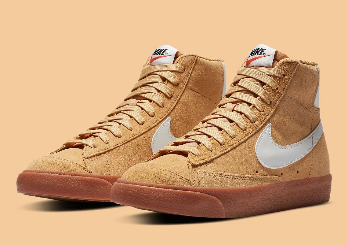 Купить найк блейзер. Nike Blazer Mid 77 Suede. Nike Blazer Mid 77 Vintage. Кроссовки Nike Blazer Mid. Nike Blazer Mid Suede черные.