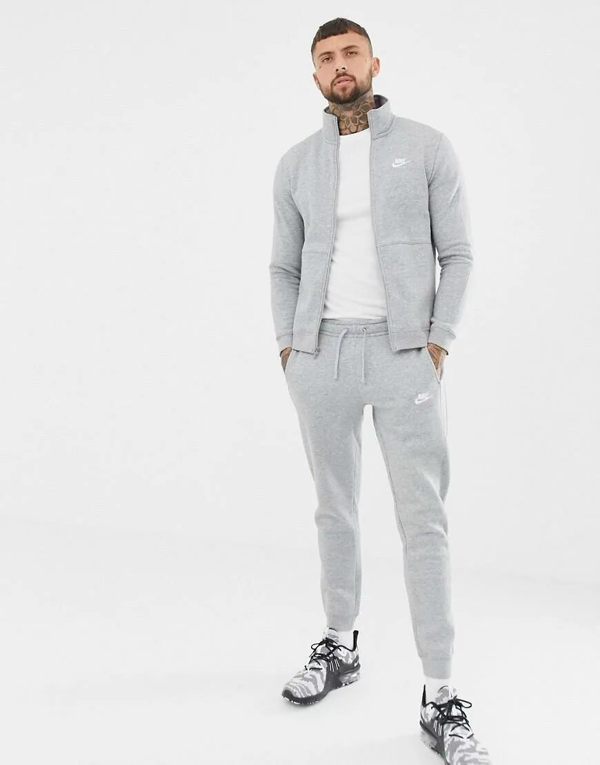 Спортивный костюм найк серый мужской. Nike Tracksuit Grey. Серый спортивный костюм мужской Nike. Костюм Nike Air мужской серый. Серый костюм найк