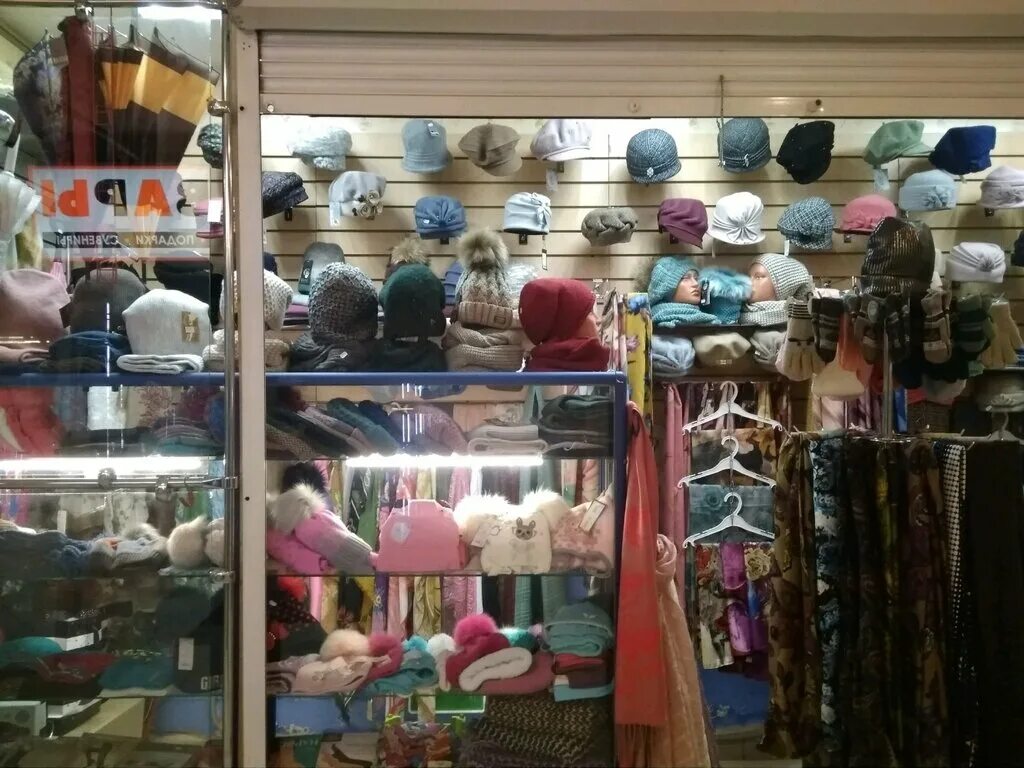 магазины головных уборов санкт петербург. головные уборы в магаз. санкт-петербург проспект просвещения 78 головные уборы. магазин шапок. магазин головных уборов.