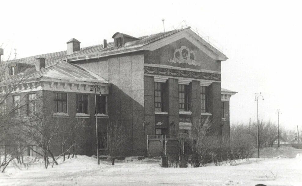 Кинотеатр мир рубцовск. Старая площадь ленина рубцовск. Рубцовск 1892 год. Старинные здания города рубцовска алтайского края. Рубцовск история.