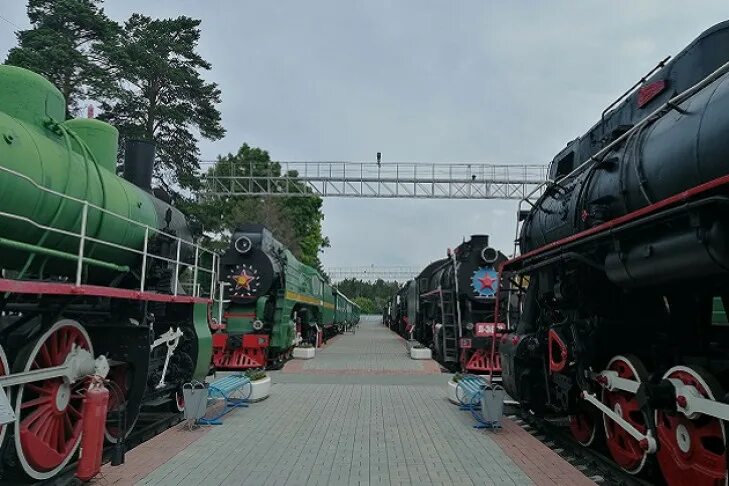 Электричка паровозный новосибирск главный. Станция сеятель музей железнодорожной техники. музей паровозов новосибирск императорский вагон. музей паровозов новосибирск экспонаты. новосибирский музей железнодорожной техники.