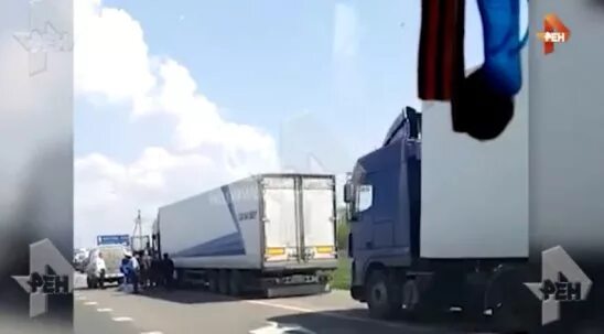 Расстреляли грузовик. На трассе дон расстреливают водителей. убийство дальнобойщика в ростове. расстреляли дальнобойщиков.