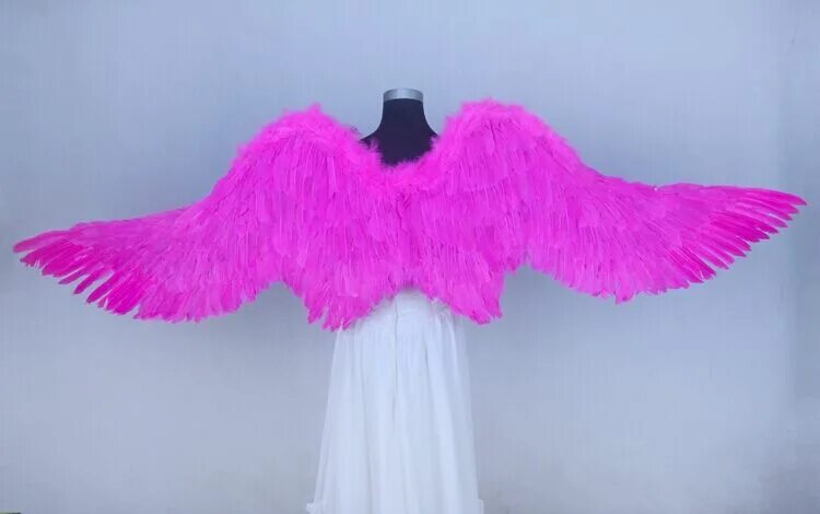 Крылья купить магазин. Накидка Крылья ангела. Бампер Крылья ангела. Экземпляр для крыльев ангела. Большие Крылья с перьями.