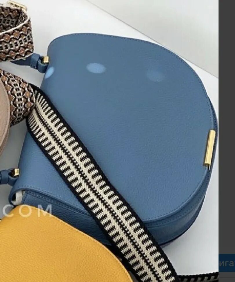 Coccinelle ремень. Coccinelle сумка с плечевым ремнем. Ошейник с луной. Coccinelle ремень для сумок. Valentino zermatt re тоут.