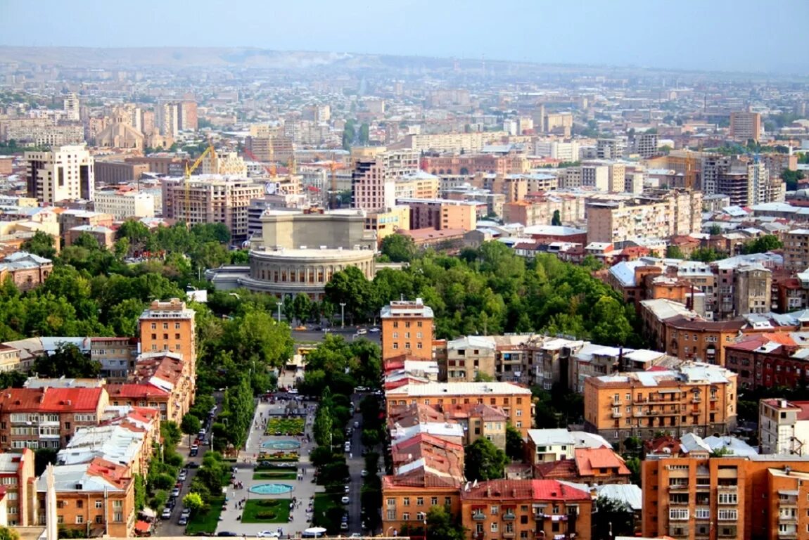 Видео армении еревана. Столица Армении Ереван. Ереван центр города. Столица Ереван центр. Армения столица Ереван панорама.