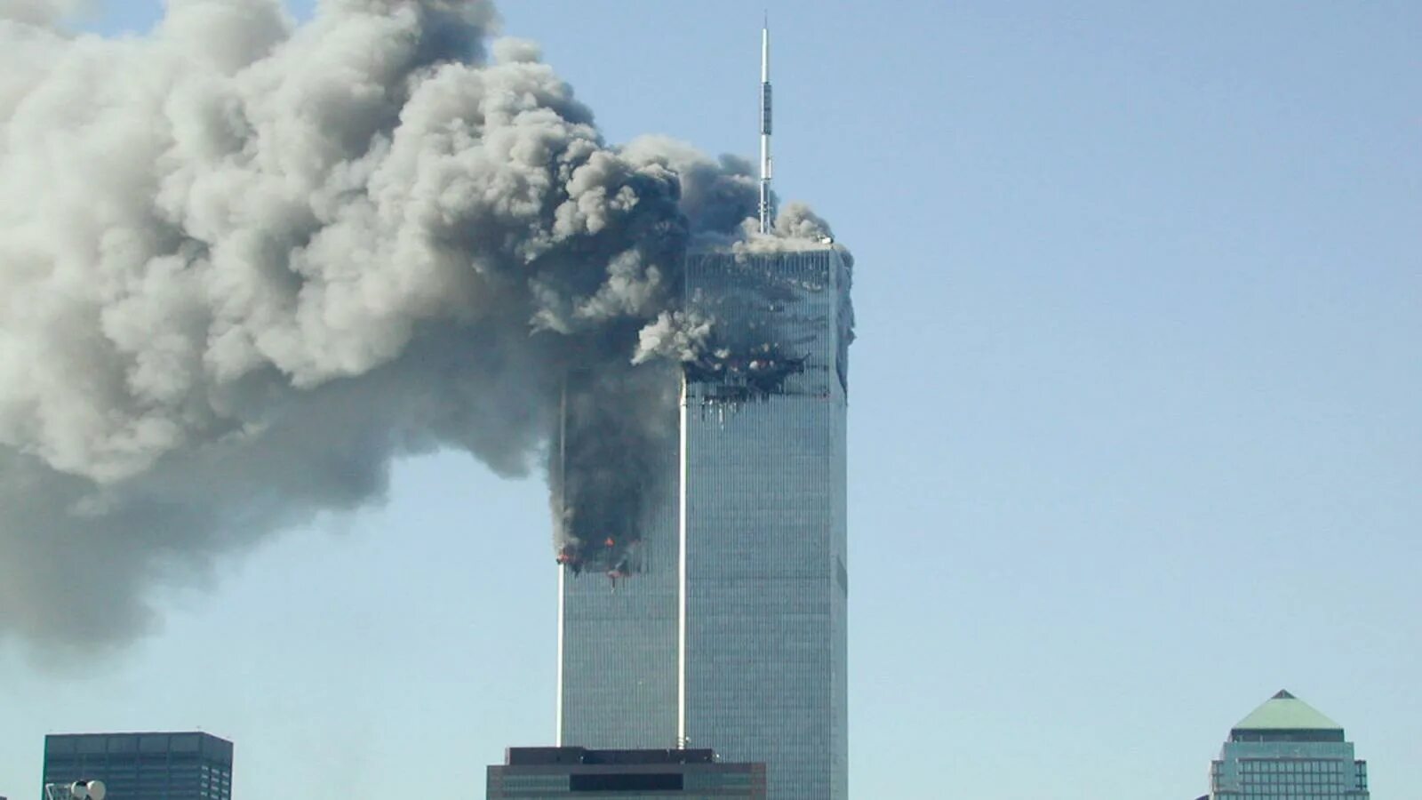 Самолет башня америка. Теракты 11 сентября 2001 года. Аль каида 11 сентября 2001. 11 сентября 2001 вашингтон. Башни втц 11 сентября 2001.