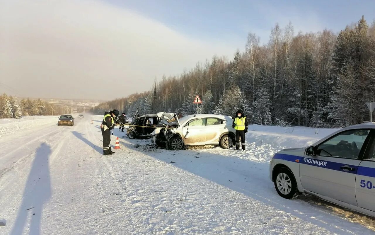 25 и 7 января. ДТП Серов Североуральск. ДТП трасса Нижний Тагил Серов. Авария на трассе Екатеринбург Серов.