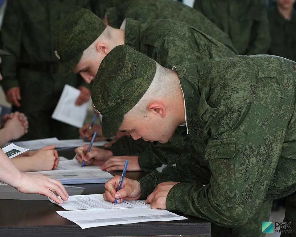 Прошел военную службу по призыву