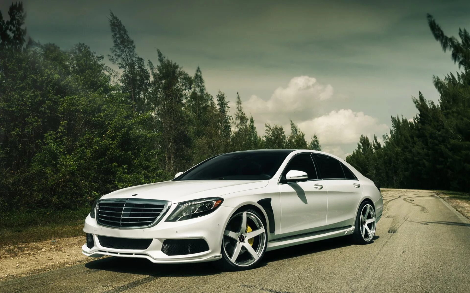 Mercedes-Benz s550. Mercedes-Benz s550 w222. Мерседес Бенц w222 s550. Мерседес s550 AMG белый.