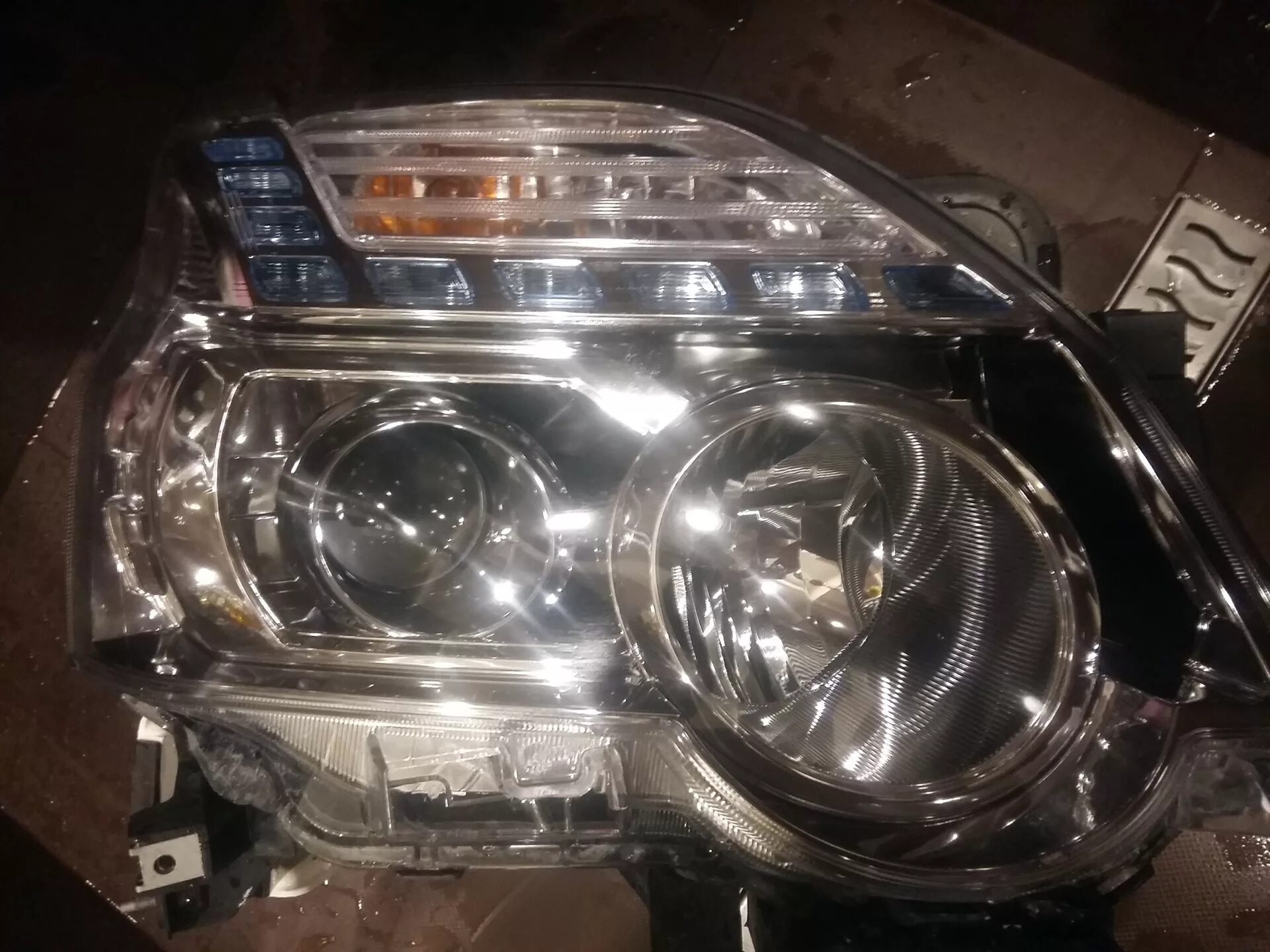 T31 nissan фары. Линзы x trail t31. Фара x-trail t31. Фара x trail 2012. Линзы т31 для ниссан х-трейл.