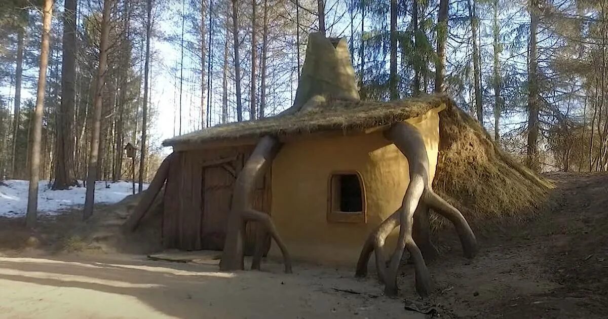 Дом советск кировская. Дом шрека в советске кировской области. дом шрека в советске. дом шрека в кирове. советск дендросад дом шрека.