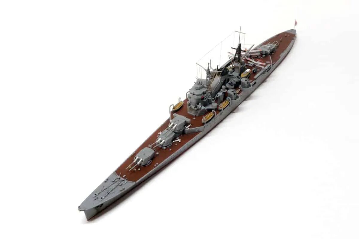 F4 ijn. Крейсер могами 1943. Крейсер микума модель. Тяжёлый крейсер могами. Крейсер могами.