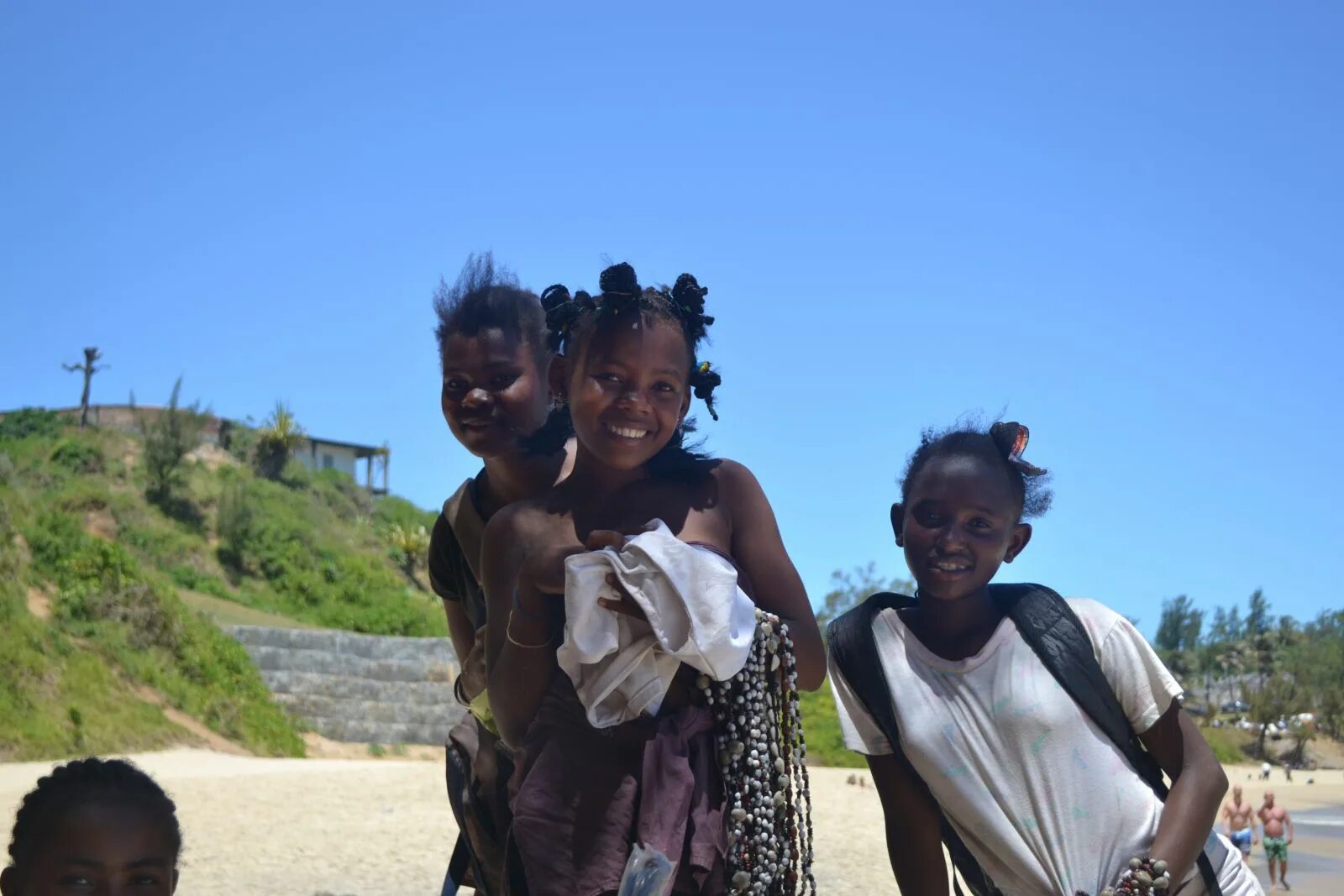 Мадагаскар девочки. Школьники Мадагаскара. Жители Мадагаскара.