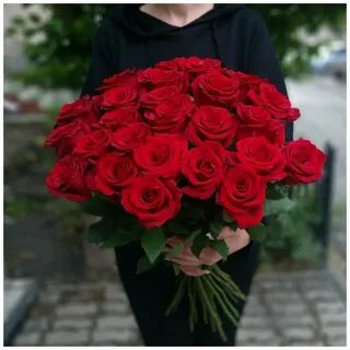 Сколько стоят алые розы