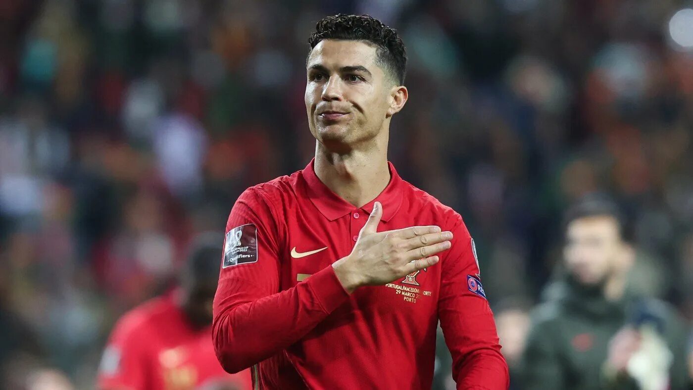 Роналду будет играть на евро 2024. Роналду 2003. Роналду 2003. Роналду португалия 2022. Криштиану роналду 2003.