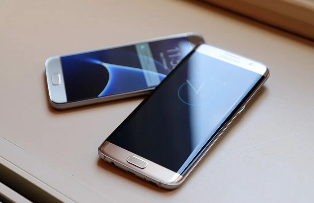 Samsung s7 edge купить. Samsung Galaxy s7 Edge. Samsung Galaxy 7 Edge. Samsung s7 Edge золотой. Galaxy s7 Edge Review.