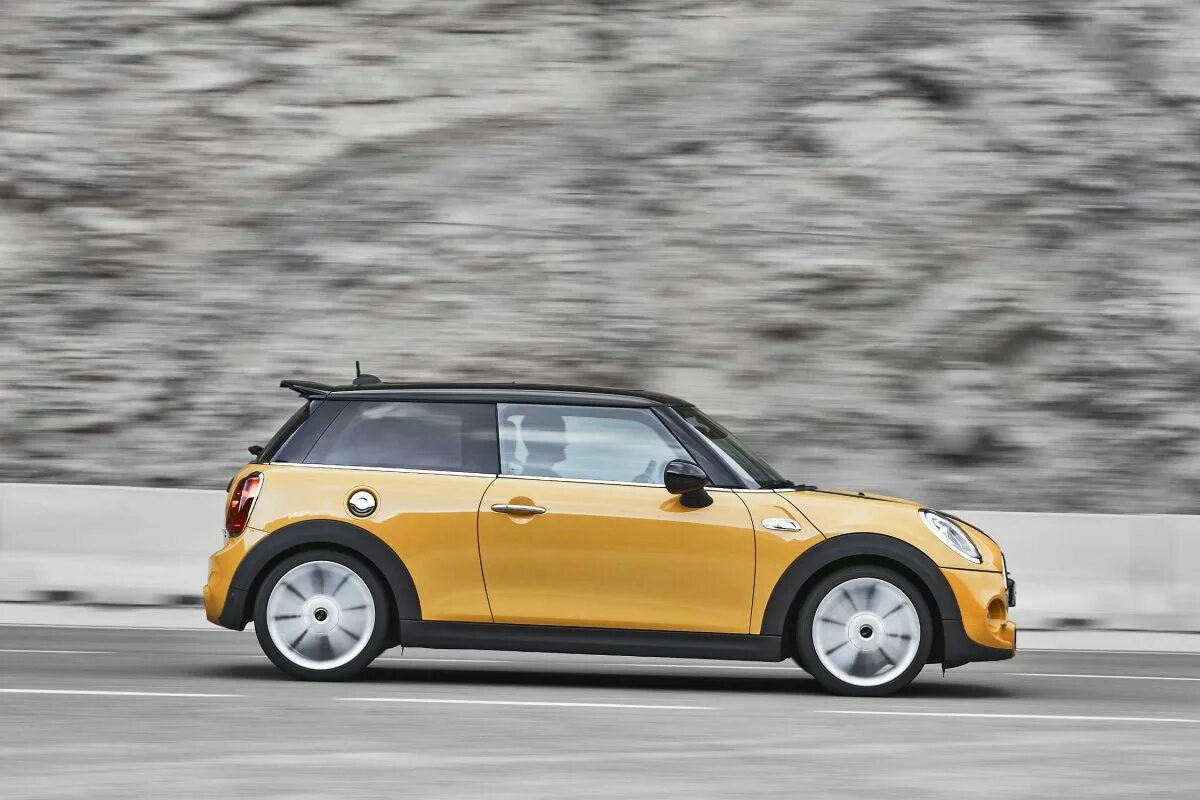 Mini Cooper s 2014. Ниссан мини Купер. Мини Купер 1. Мини Купер 1 2014.