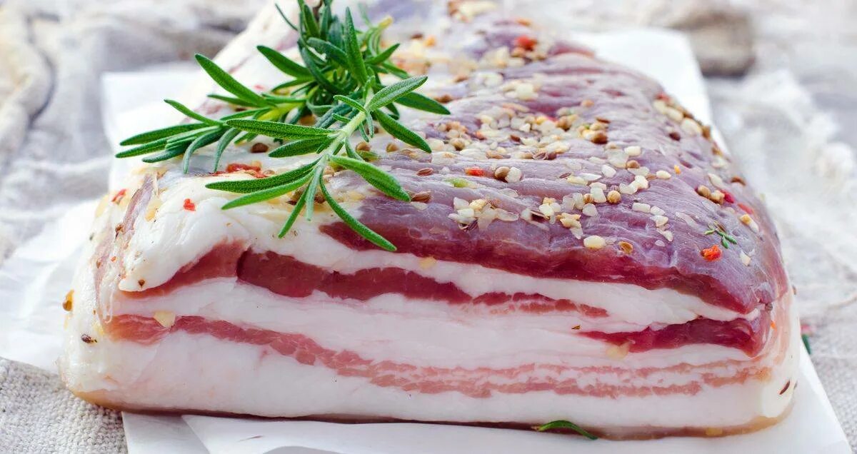 Рецепт засолки сала в соли. Сало солёное самый вкусный. шпик и сало ассортимент. сало в ассортименте. засолка сала.
