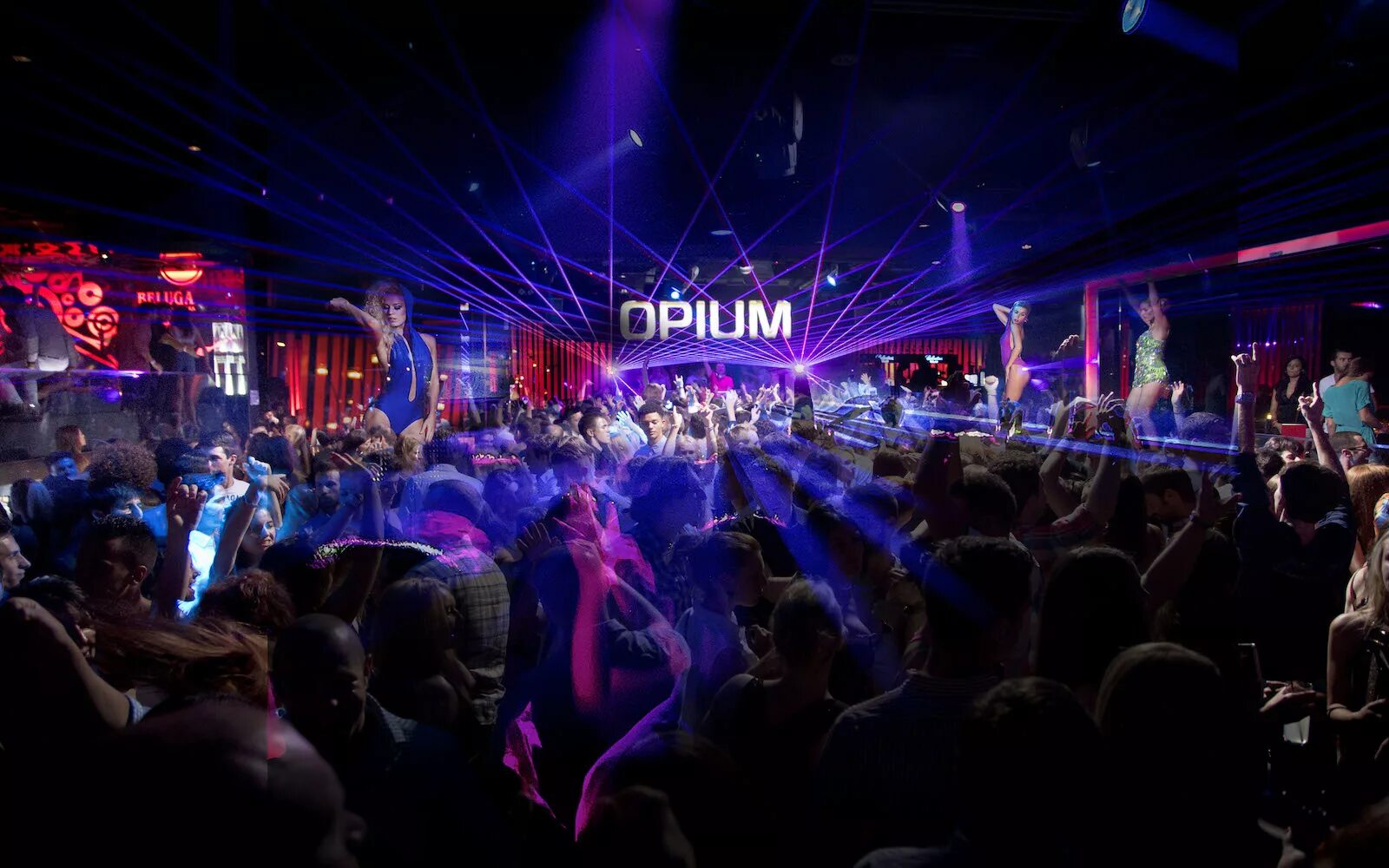 Ночной клуб жизнь. Опиум Барселона. Barcelona Opium Club. Барселона ночная жизнь. Ночные клубы Барселоны.