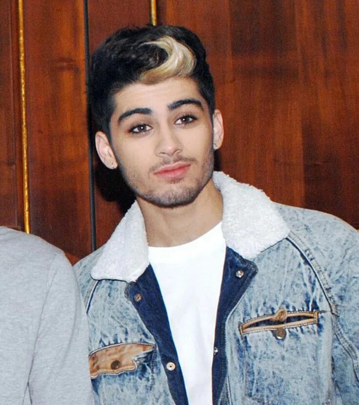 Malik dalgaty. Зейн малик. zayn malik 2012. zayn malik 2025. зейн малик отец.