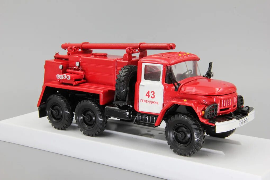 Пожарные 1 43. ЗИЛ-131 ПНС-110 пожарная 1 43. Пожарная машина ЗИЛ 131 модель. ЗИЛ 131 пожарный SSM. Пожарный ЗИЛ 131 Автолегенды.
