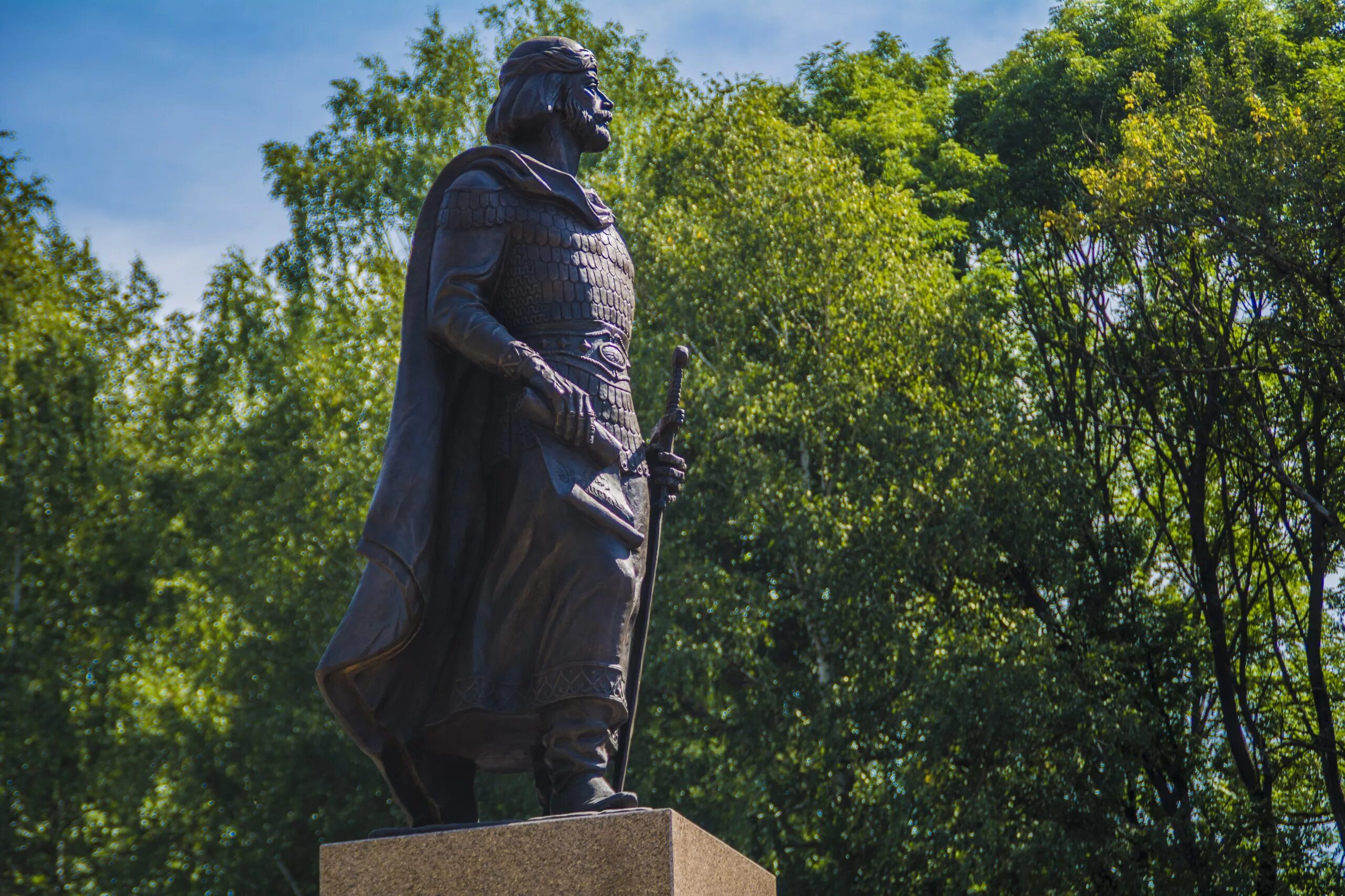 князь ростислав рославль. ростислав рославль памятник. памятники рославль. памятники рославль. рославль монумент князю ростиславу.