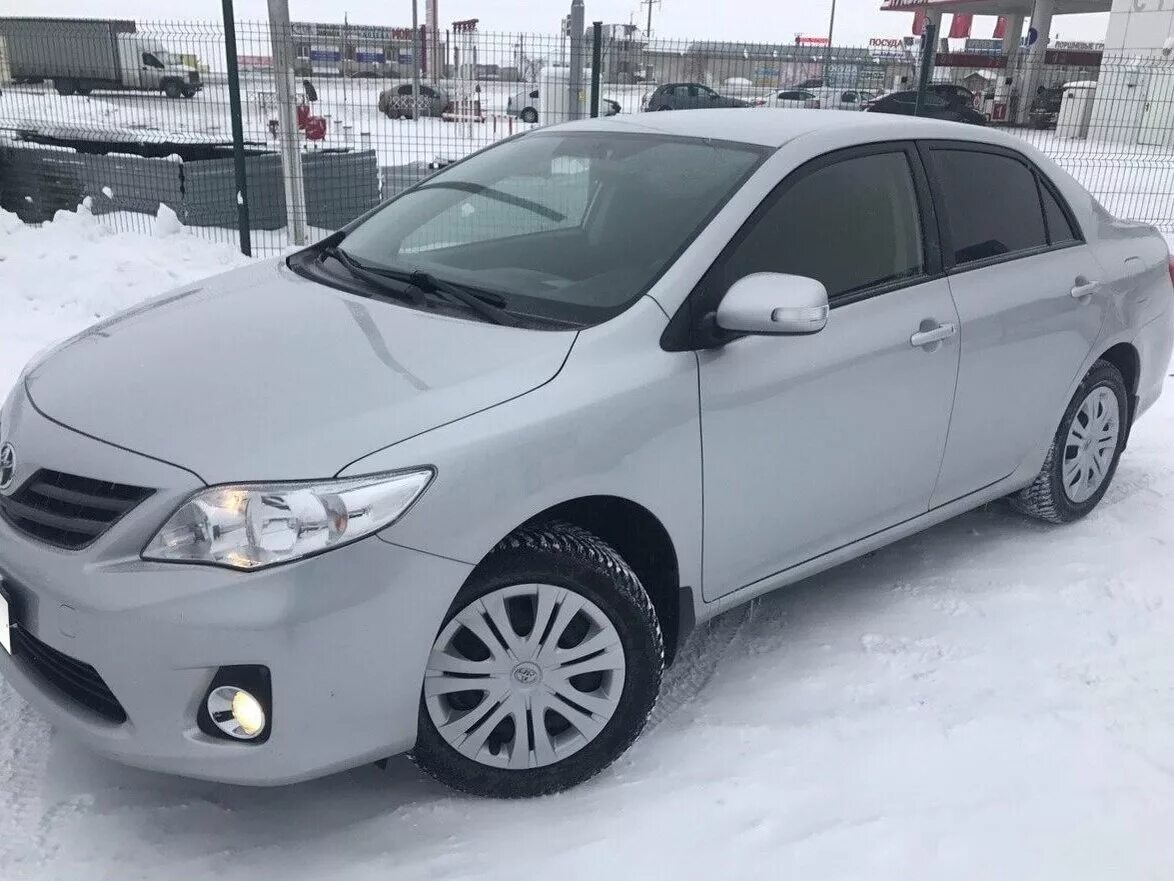 Toyota corolla 2011 150 рестайл. Toyota auris 150. тойота королла 1. тойота аурис темно зеленая. тойота королла 2012 года белая.